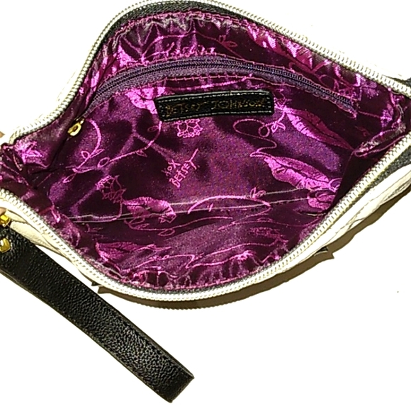 ★Brand New★BETSEY JOHNSON Large Quilted Hearts "M" initial Wristlet★Rare★ - Picture 15 of 16
